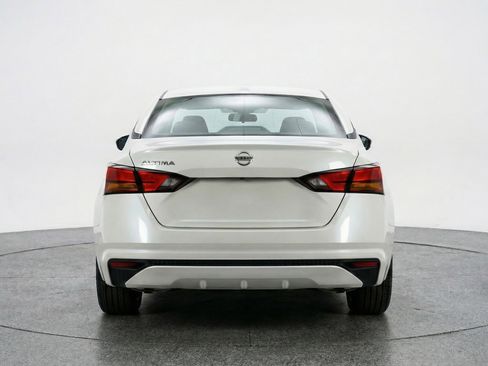 Used 2025 Nissan Altima 2.5 SV image 7