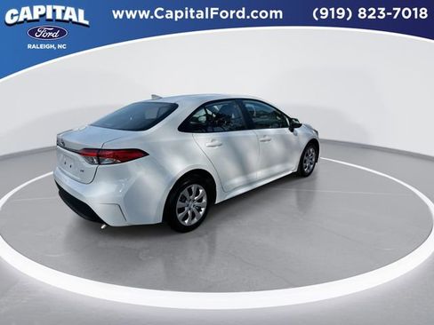 Used 2024 Toyota Corolla LE image 8