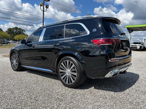 Used 2023 Mercedes-Benz Maybach GLS 600 4MATIC image 4