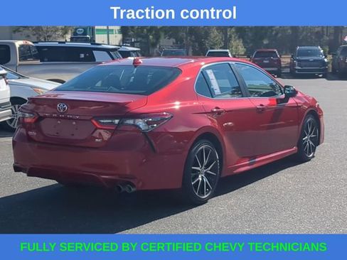 Used 2023 Toyota Camry SE image 5