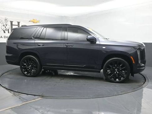 Used 2025 Cadillac Escalade Sport Platinum w/ LPO, ONYX Package AWD/4WD image 53