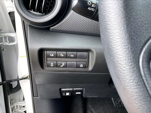 Used 2024 Nissan Kicks S FWD image 32