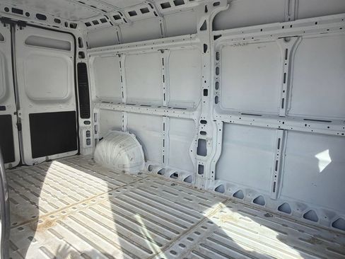 Used 2025 RAM ProMaster 2500 w/ Convenience Group FWD image 13