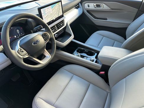 New 2026 Ford Explorer Active image 7