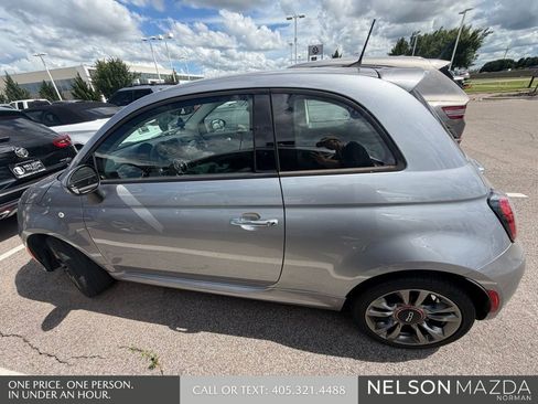 Used 2018 FIAT 500 Pop w/ Urbana Appearance Package FWD image 9