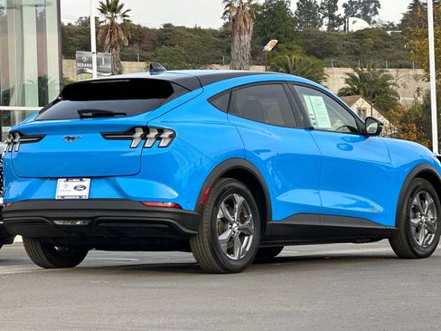 Used 2023 Ford Mustang Mach-E Select image 3