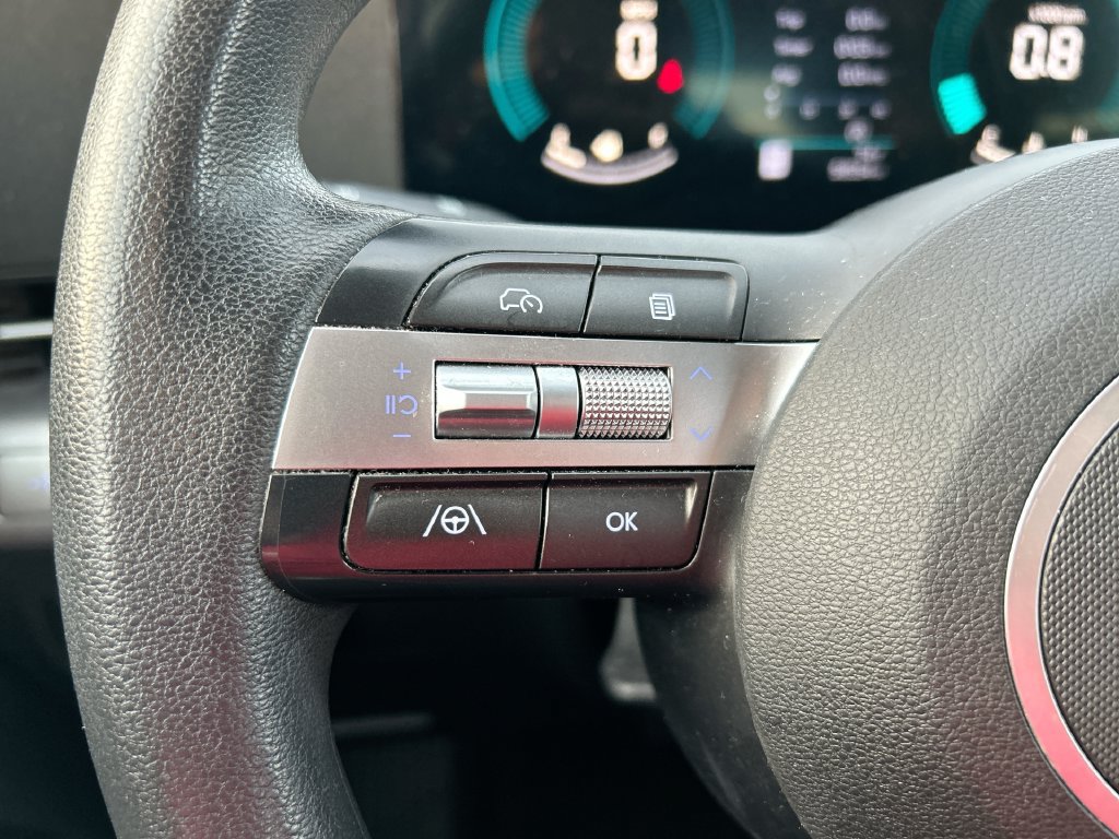 Used 2024 Hyundai Kona SE FWD image 15