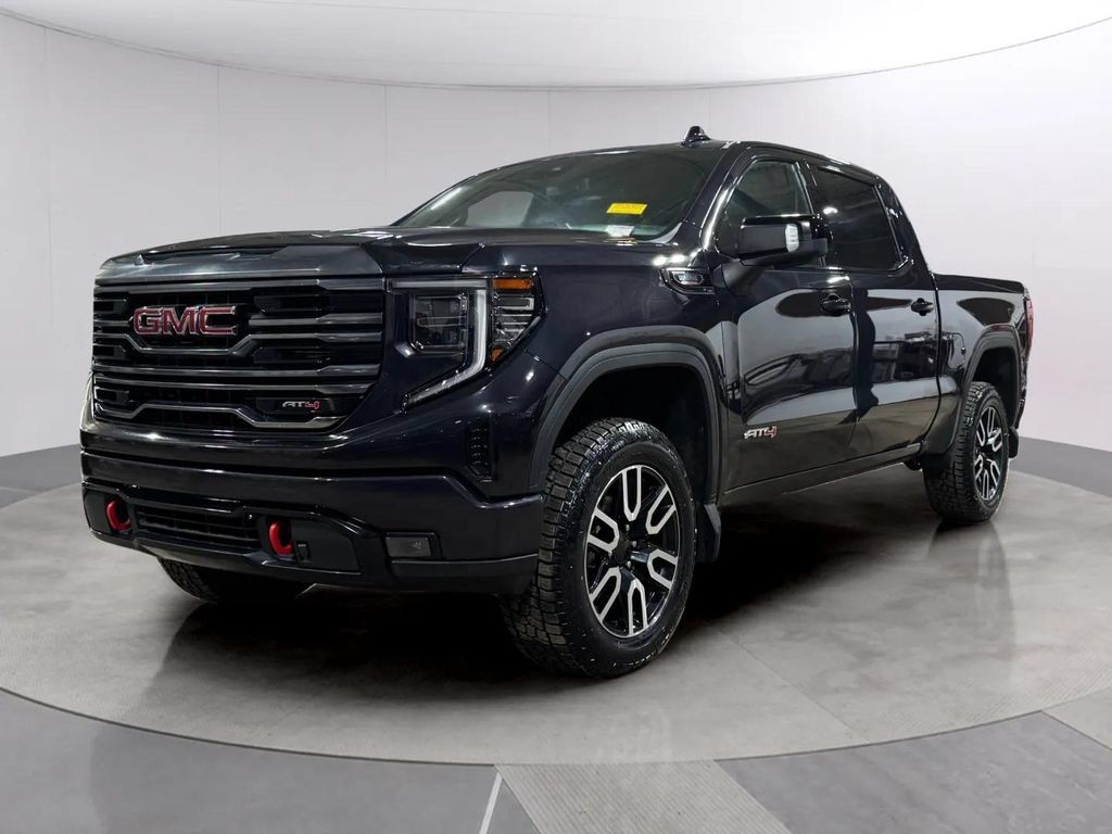Used 2022 GMC Sierra 1500 AT4 w/ AT4 Preferred Package AWD/4WD image 7