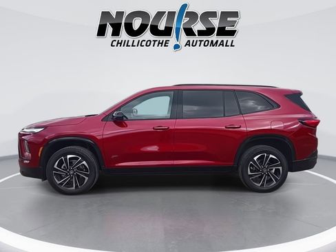 Used 2025 Buick Enclave Sport Touring image 5