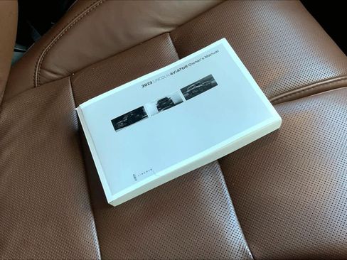 Used 2023 Lincoln Aviator Reserve w/ Equipment Group 201A image 14