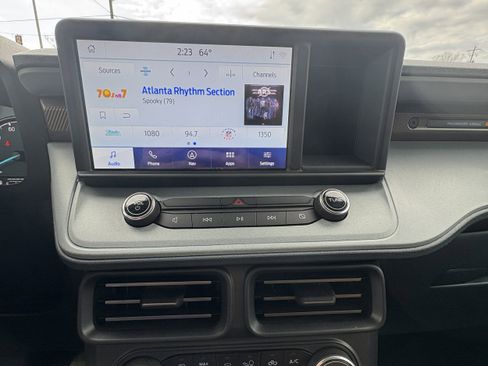 Used 2024 Ford Maverick Lariat image 9