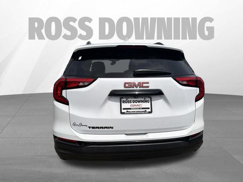Used 2021 GMC Terrain SLE w/ Driver Convenience Package FWD image 5