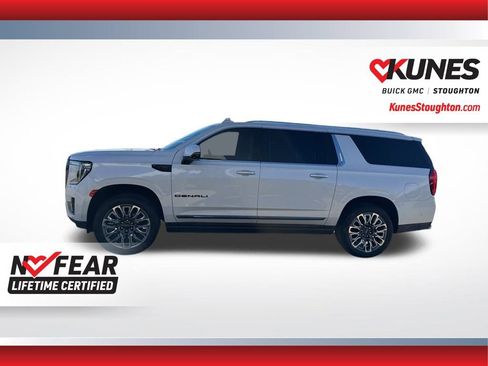 Used 2023 GMC Yukon XL Denali Ultimate image 8
