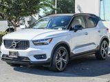 Used 2022 Volvo XC40 T5 R-Design image 3