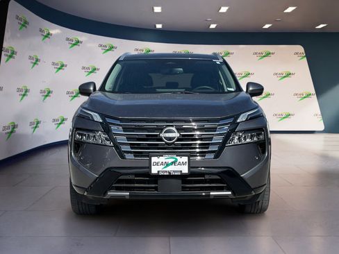 Used 2024 Nissan Rogue Platinum w/ Platinum Premium Package AWD/4WD image 2
