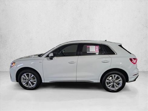 Used 2022 Audi Q3 2.0T Premium w/ Convenience Package image 9