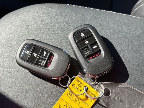Used 2024 Honda HR-V EX-L image 27