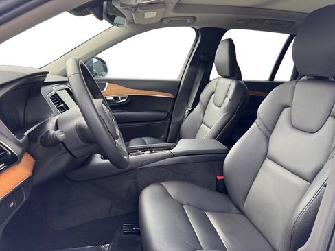 Certified 2023 Volvo XC90 B5 Plus w/ Protection Package Premier AWD/4WD image 11