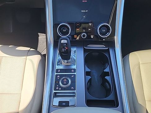 Used 2019 Land Rover Range Rover Sport HSE AWD/4WD image 23