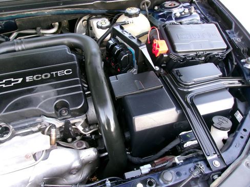 Used 2016 Chevrolet Malibu LT image 15