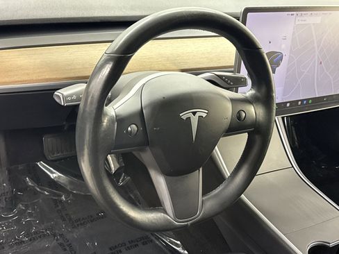 Used 2018 Tesla Model 3 Long Range RWD image 27