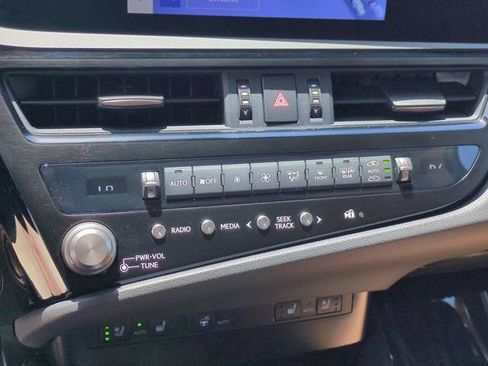 Used 2024 Lexus ES 350 w/ Premium Package FWD image 25