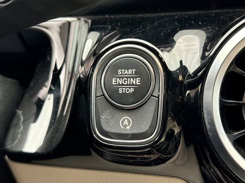 Used 2023 Mercedes-Benz GLA 250 4MATIC image 23