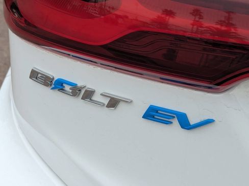Used 2021 Chevrolet Bolt LT image 9