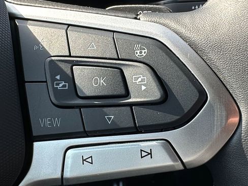 Used 2025 Volkswagen Atlas Peak Edition SE image 20