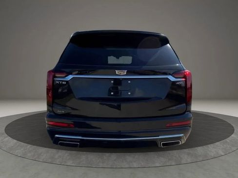 Used 2022 Cadillac XT6 Premium Luxury AWD/4WD image 5