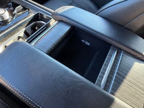 Certified 2024 Jeep Wagoneer Series III image 29