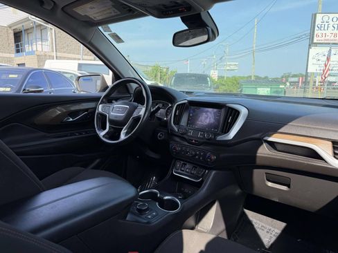 Used 2020 GMC Terrain SLE w/ Driver Convenience Package AWD/4WD image 11