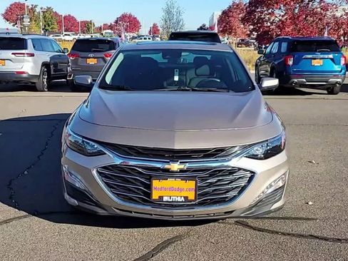 Used 2024 Chevrolet Malibu LT image 3