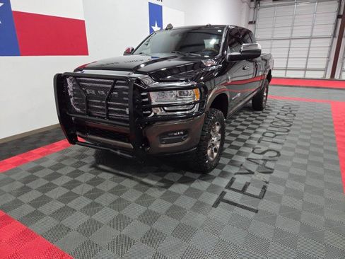 Used 2020 RAM 2500 Limited image 3