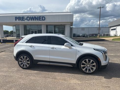 Used 2019 Cadillac XT4 Premium Luxury w/ Driver Assist Package FWD image 16