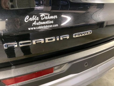 Used 2024 GMC Acadia Elevation image 30