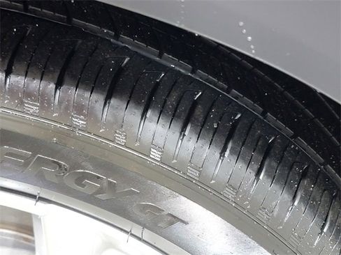 Certified 2025 Honda HR-V LX image 12