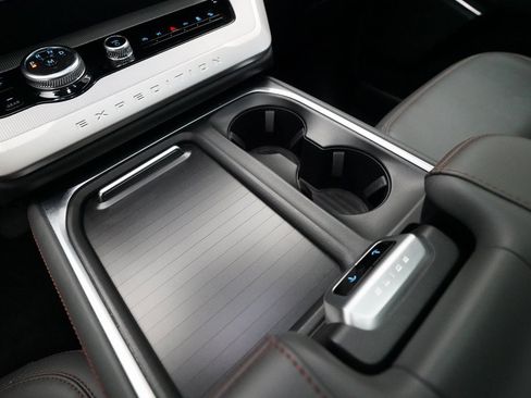 Used 2025 Ford Expedition Max Active image 18