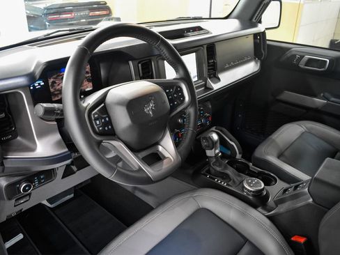 Used 2023 Ford Bronco Outer Banks AWD/4WD image 19