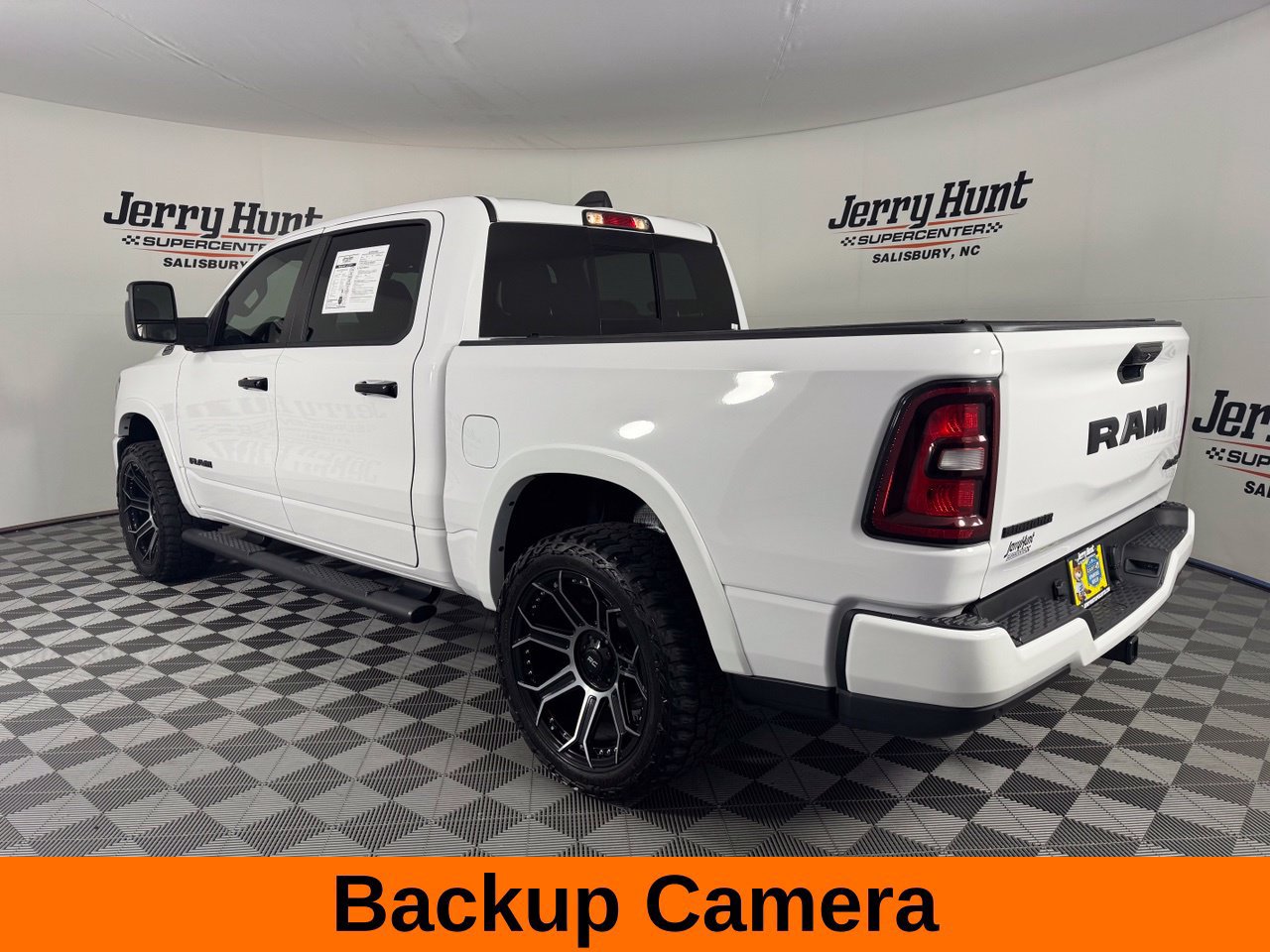 Used 2025 RAM 1500 Big Horn AWD/4WD image 10