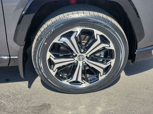 Used 2022 Toyota RAV4 XSE w/ Weather Package image 5