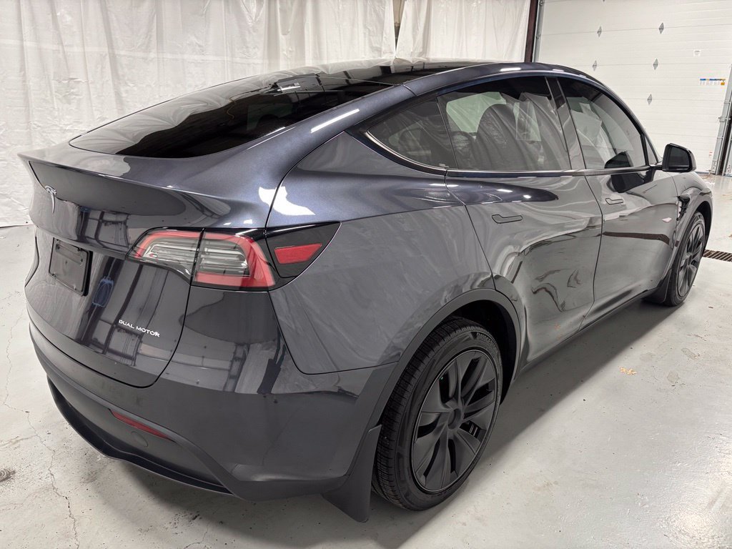 Used 2024 Tesla Model Y Long Range AWD/4WD image 7