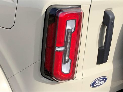 New 2026 Ford Bronco Outer Banks AWD/4WD image 14