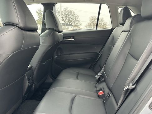Used 2024 Toyota Corolla Cross XLE image 14