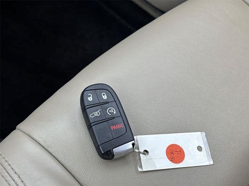 Used 2018 Jeep Grand Cherokee Limited AWD/4WD image 32