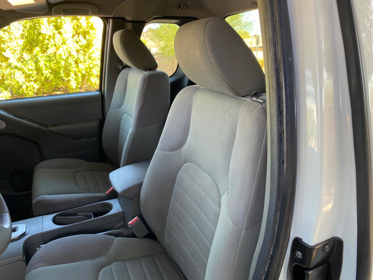 Used 2020 Nissan Frontier S RWD image 8