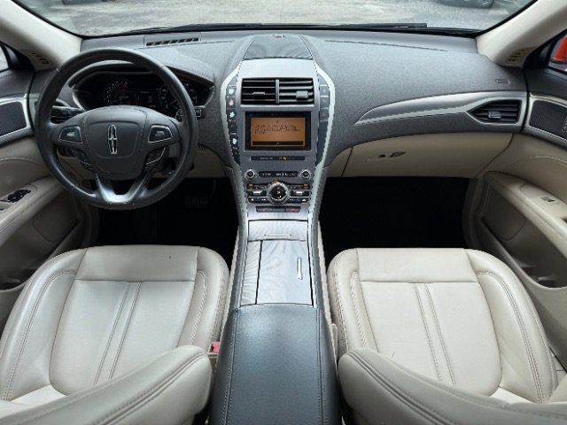 Used 2019 Lincoln MKZ Premiere FWD image 17