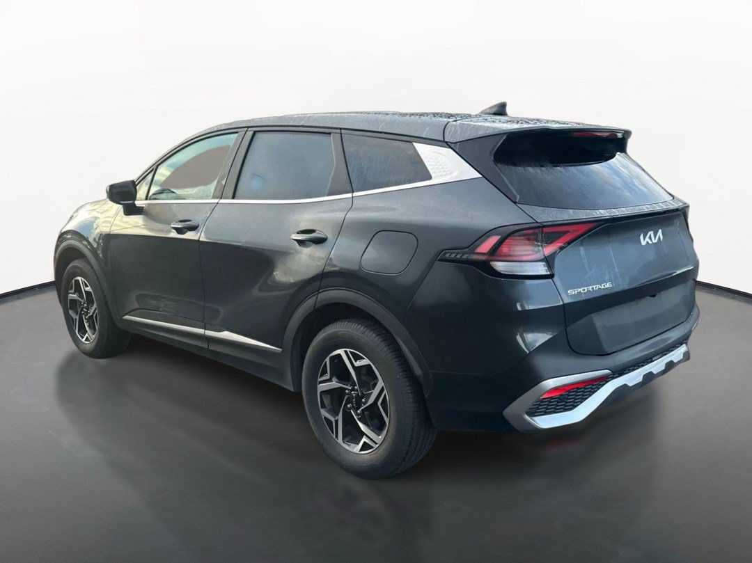 Used 2023 Kia Sportage LX AWD/4WD image 5