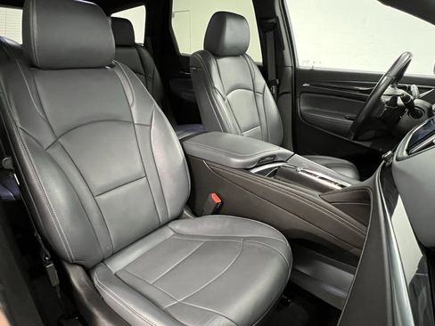 Used 2024 Buick Enclave Premium image 64