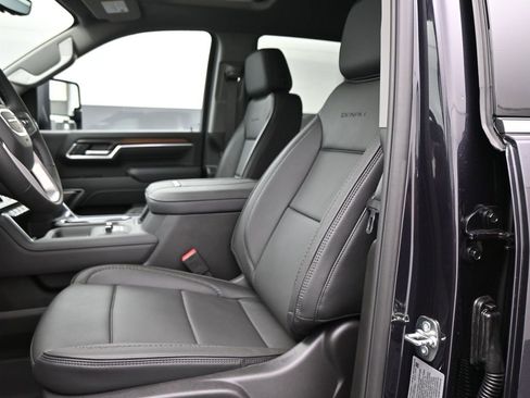 New 2026 GMC Sierra 3500 Denali w/ Denali Reserve Package image 11